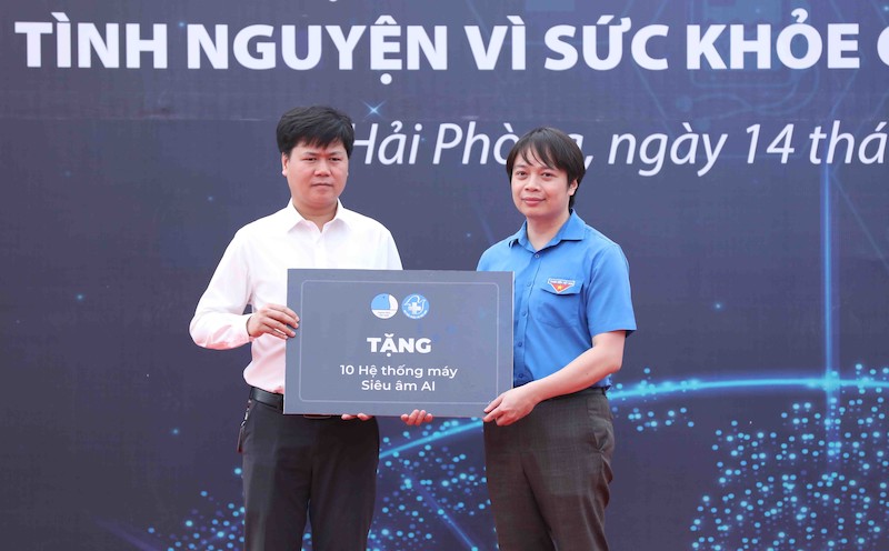 Thầy thuốc trẻ làm theo lời Bác, tình nguyện vì sức khỏe cộng đồng