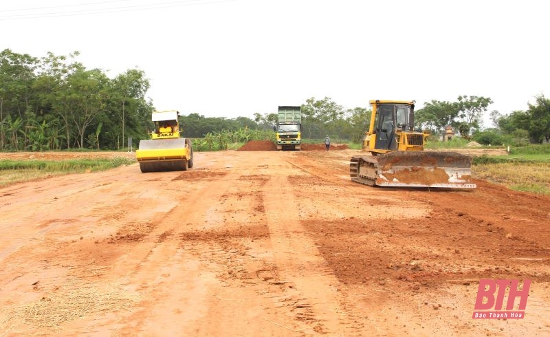 Phó Chủ tịch UBND tỉnh Mai Xuân Liêm kiểm tra tiến độ thi công, giải ngân vốn đầu tư công các dự án