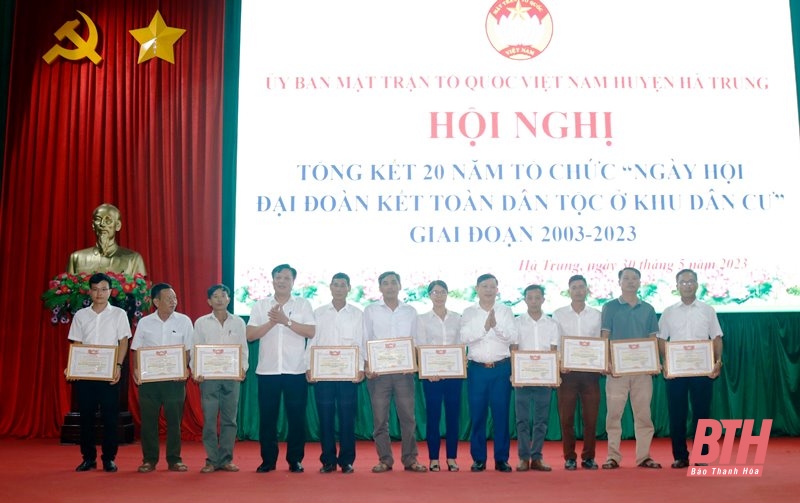 Hà Trung biểu dương 20 khu dân cư tiêu biểu trong tổ chức Ngày hội Đại đoàn kết toàn dân tộc giai đoạn 2003-2023