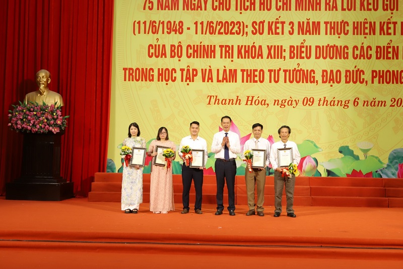 Thanh Hóa kỷ niệm trọng thể 75 năm ngày Chủ tịch Hồ Chí Minh ra Lời kêu gọi thi đua ái quốc và sơ kết 3 năm thực hiện Kết luận số 01-KL/TW của Bộ Chính trị