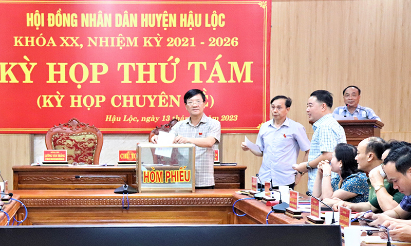 HĐND huyện Hậu Lộc khóa XX, nhiệm kỳ 2021-2026 tổ chức kỳ họp thứ tám (Kỳ họp chuyên đề)