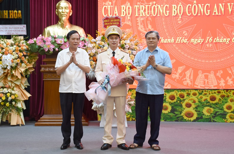 Công bố Quyết định điều động, bổ nhiệm Phó Giám đốc Công an tỉnh Thanh Hóa