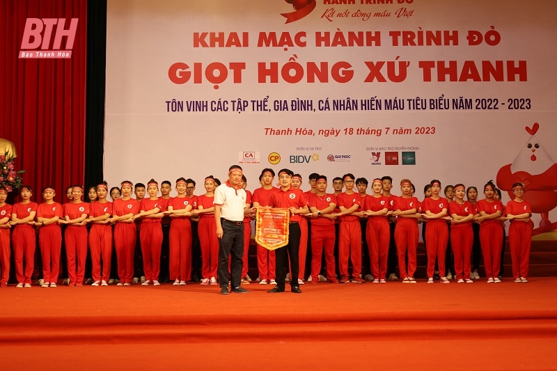 Khai mạc “Hành trình đỏ - Kết nối dòng máu Việt” lần thứ XI tại Thanh Hóa và tôn vinh người hiến máu tiêu biểu năm 2023