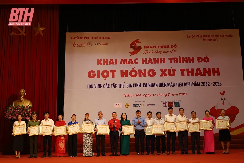 Khai mạc “Hành trình đỏ - Kết nối dòng máu Việt” lần thứ XI tại Thanh Hóa và tôn vinh người hiến máu tiêu biểu năm 2023