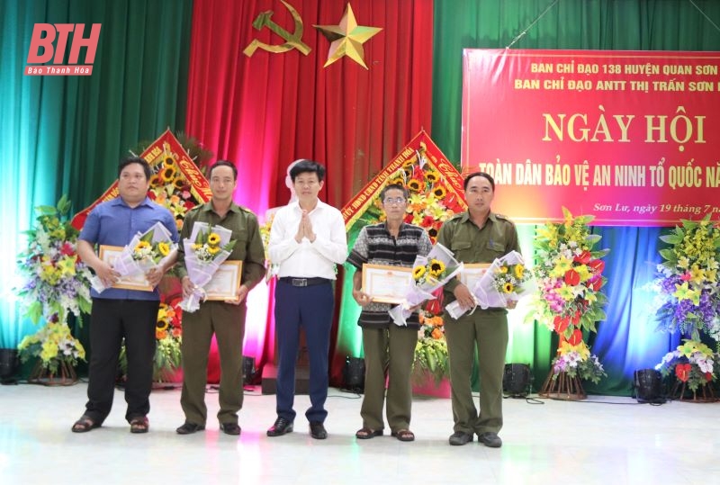 Phó Chủ tịch Thường trực UBND tỉnh Nguyễn Văn Thi dự “Ngày hội toàn dân bảo vệ an ninh Tổ quốc năm 2023” tại thị trấn Sơn Lư