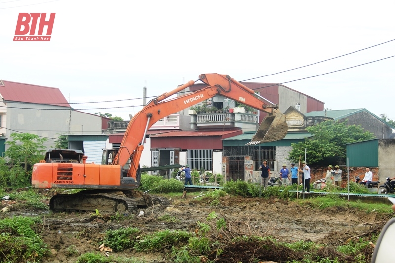 Cưỡng chế thu hồi đất thực hiện dự án Hạ tầng kỹ thuật khu dân cư số 3, thị trấn Quán Lào