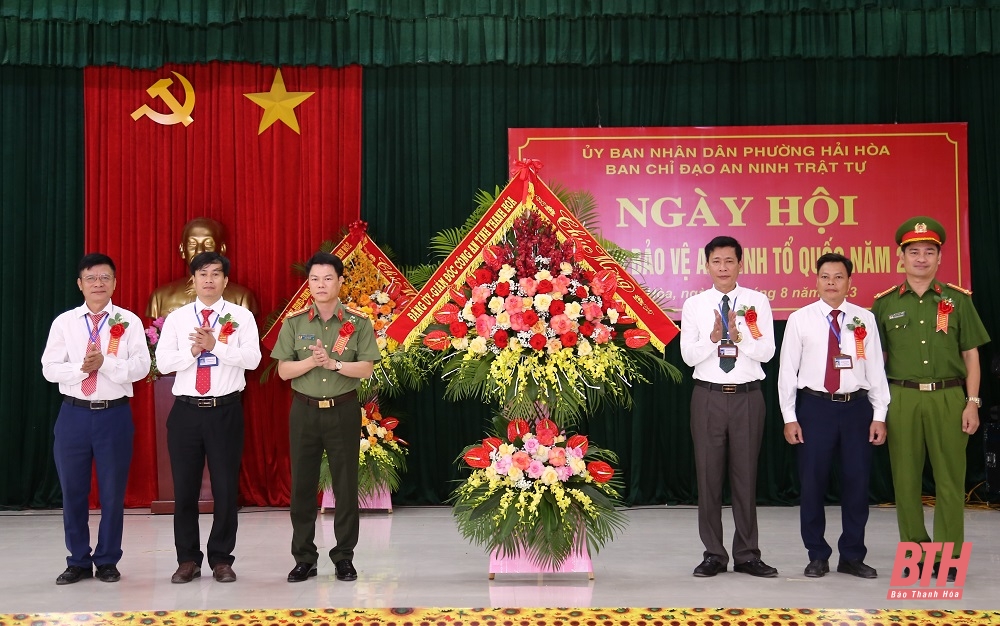 Chủ tịch UBND tỉnh Đỗ Minh Tuấn dự “Ngày hội toàn dân bảo vệ an ninh Tổ quốc” năm 2023 tại phường Hải Hòa