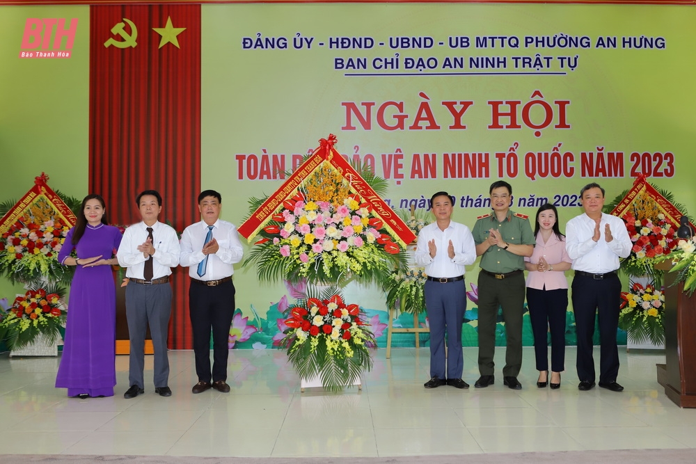 Bí thư Tỉnh ủy Đỗ Trọng Hưng chung vui Ngày hội “Toàn dân bảo vệ an ninh Tổ quốc” với cán bộ, nhân dân phường An Hưng