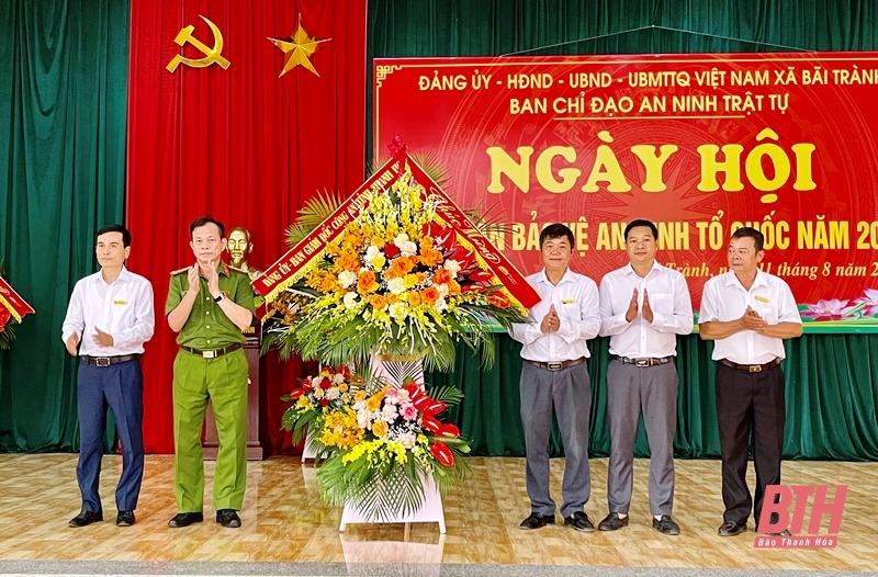 Trưởng Ban Dân vận Tỉnh ủy, Chủ tịch Ủy ban MTTQ tỉnh Phạm Thị Thanh Thủy dự Ngày hội Toàn dân bảo vệ an ninh Tổ quốc tại xã Bãi Trành