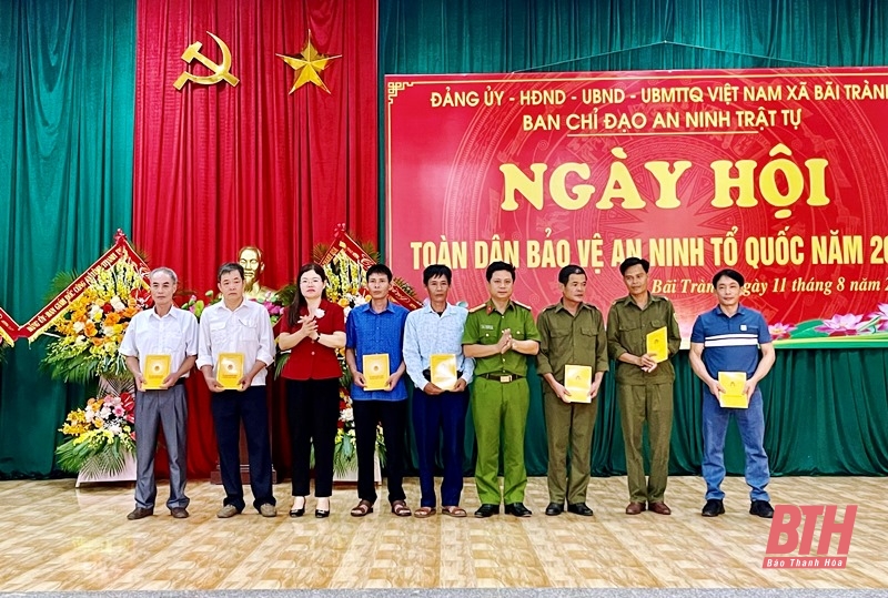 Trưởng Ban Dân vận Tỉnh ủy, Chủ tịch Ủy ban MTTQ tỉnh Phạm Thị Thanh Thủy dự Ngày hội Toàn dân bảo vệ an ninh Tổ quốc tại xã Bãi Trành