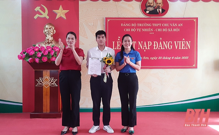 Trường THPT Chu Văn An chú trọng phát triển đảng viên trong học sinh