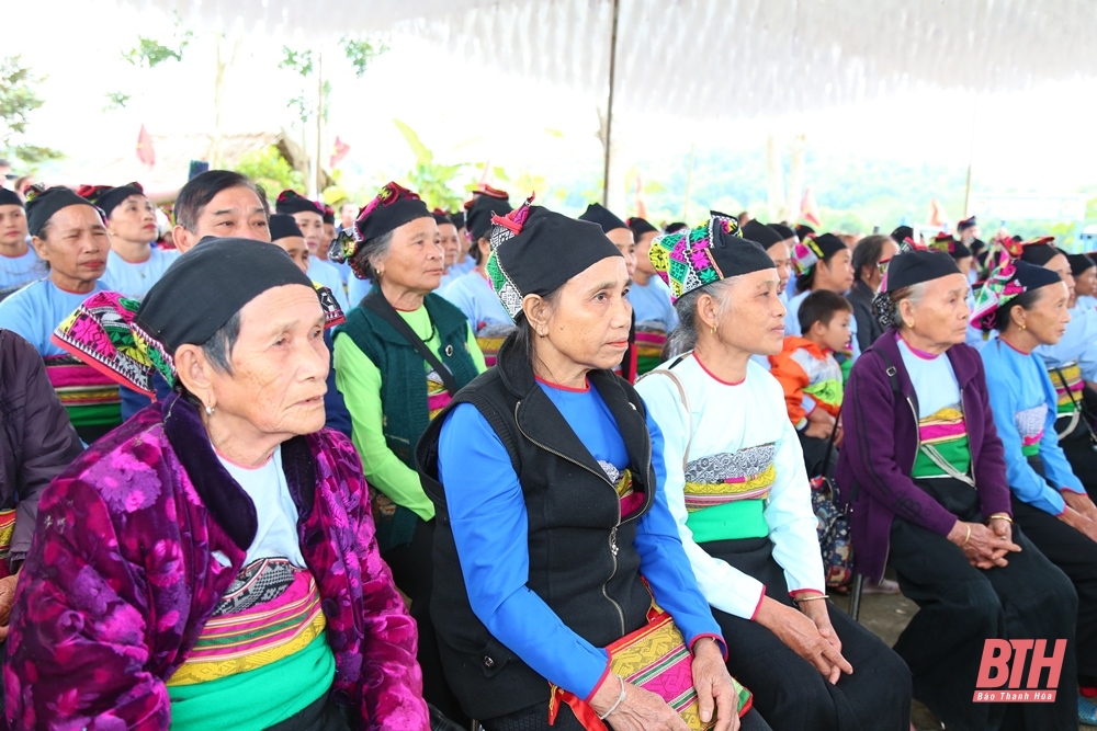 Phó Bí thư Thường trực Tỉnh ủy, Trưởng đoàn ĐBQH tỉnh Lại Thế Nguyên dự Ngày hội Đại đoàn kết toàn dân tộc tại khu dân cư thôn Đắm Vân Giang