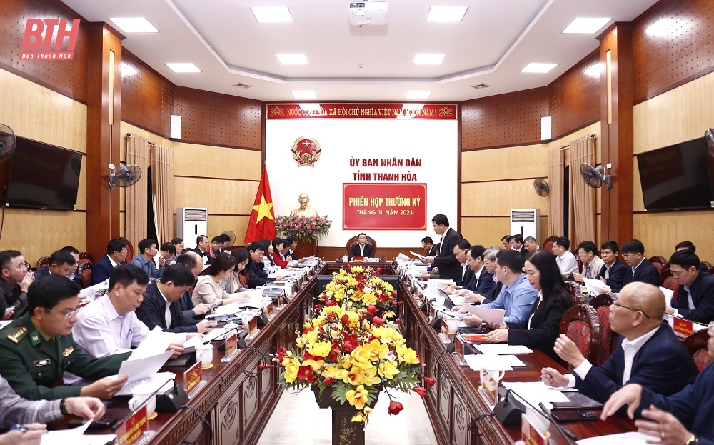 Phiên họp thường kỳ tháng 11: Đánh giá tình hình kinh tế - xã hội năm 2023 và một số nội dung quan trọng khác